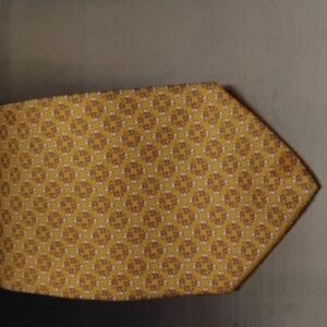 Salvatore Ferragamo Men's Silk Tie Yellow Design Made in Italy